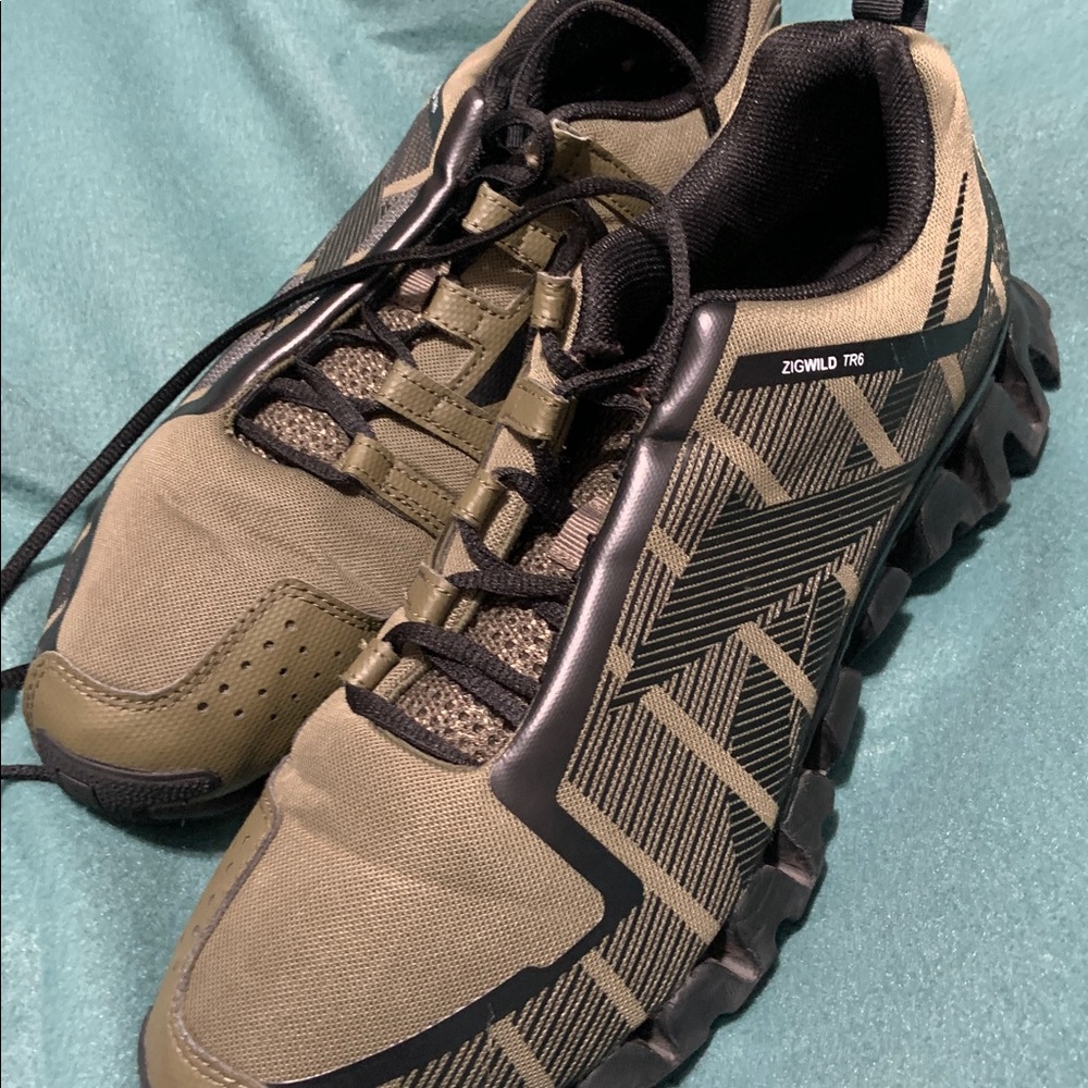 Reebok Men's  Army green Athletic Sneaker